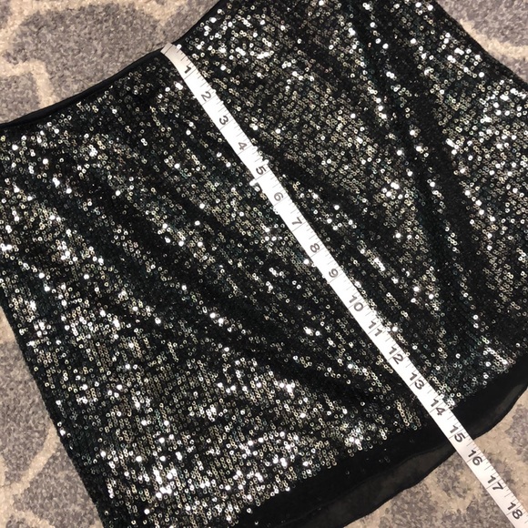 Jennifer Lopez Black Sequin Mini Skirt Sheer Detai - Picture 7 of 7